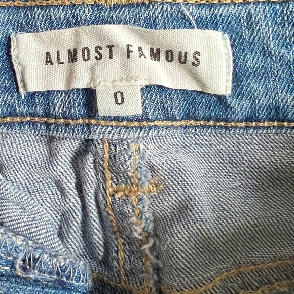 NWOT ALMOST FAMOUS LIGHT WASH AND HIGH WAISTED DENIM SHORTS WITH LACE TRIM - Picture 8 of 8
